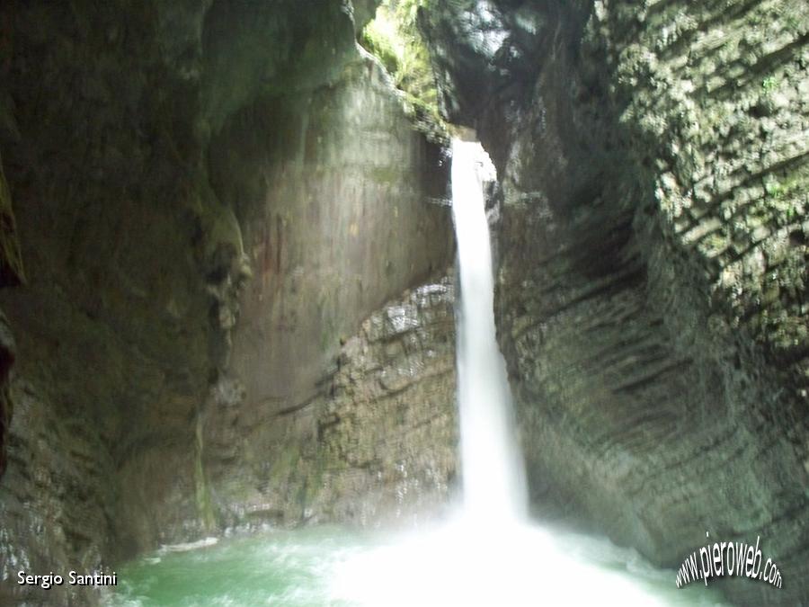 10b Cascata gola zona Caporeto.JPG